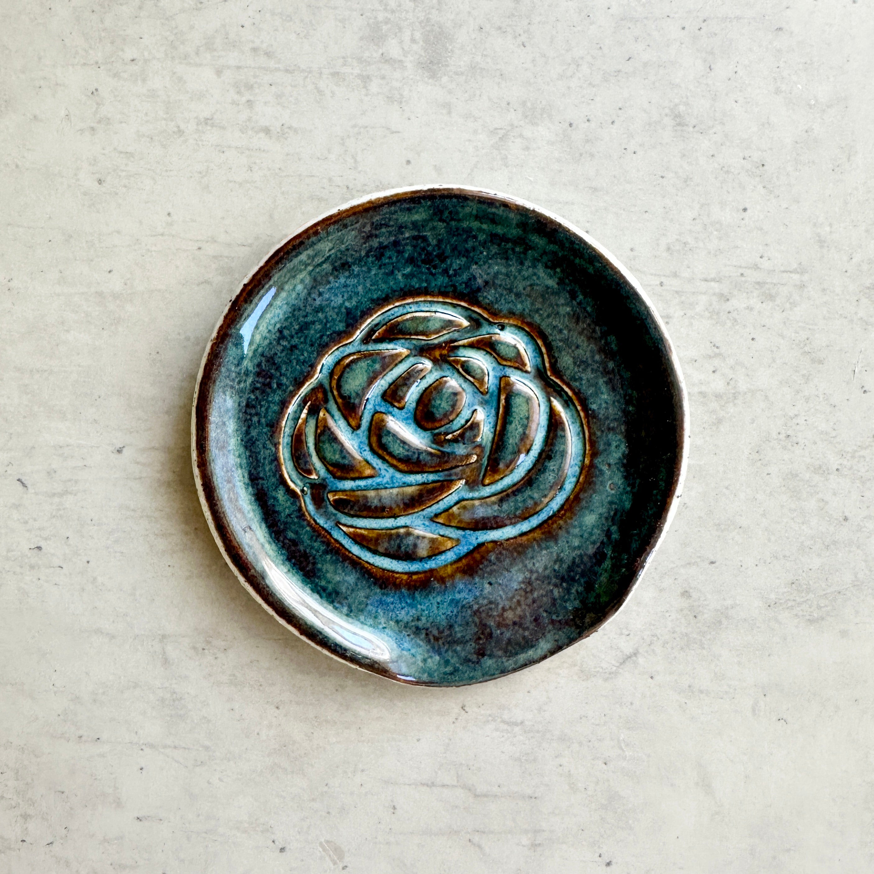 'BEST TEAS' TEASPOON RESTS I White & Speckled Clay