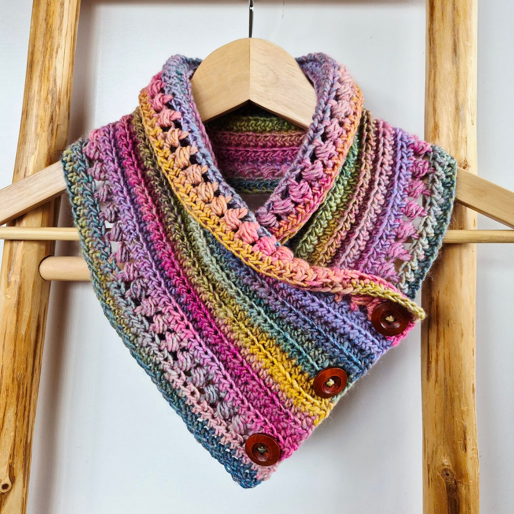 Ladies Neck warmer | Cowl | Scarf | Rainbow | Adult | Vintage | Crochet | Buttoned
