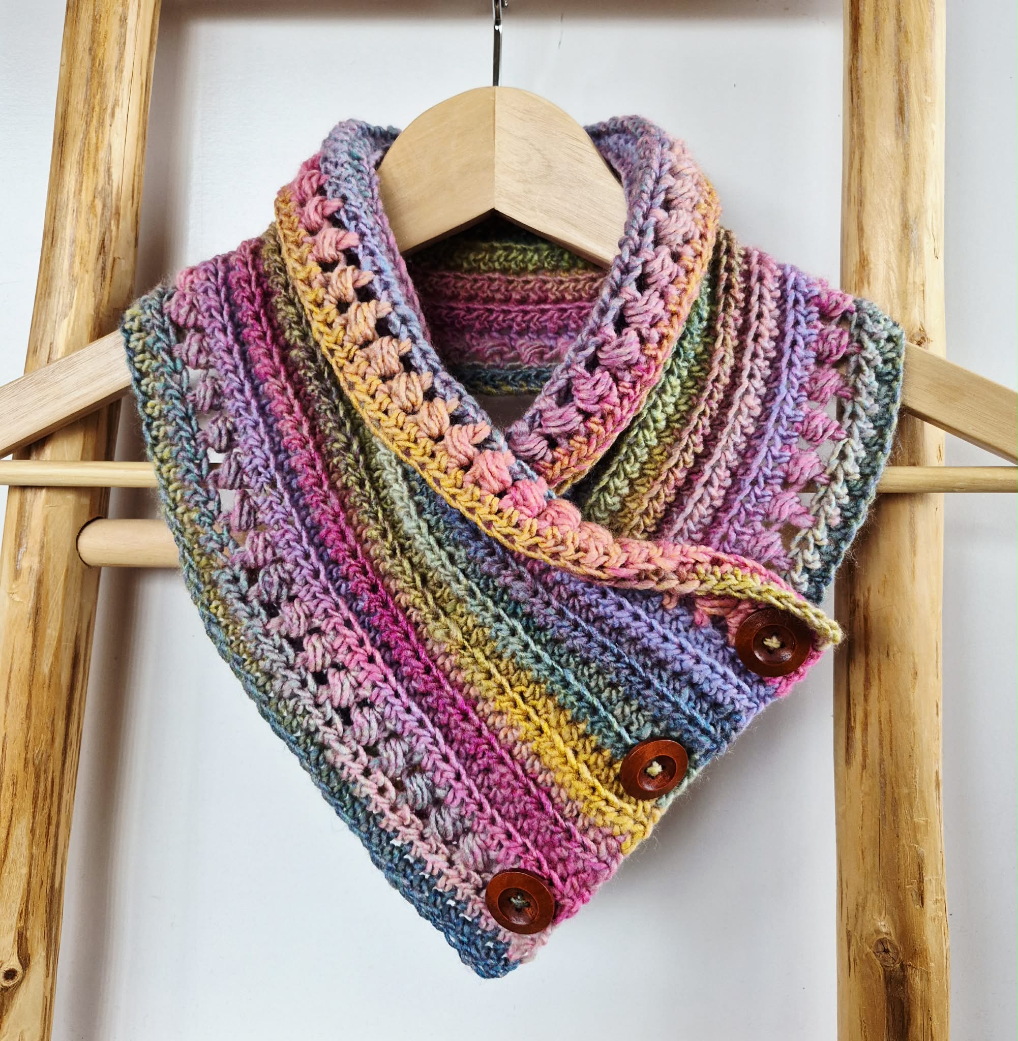 Ladies Neck warmer | Cowl | Scarf | Rainbow | Adult | Vintage | Crochet | Buttoned