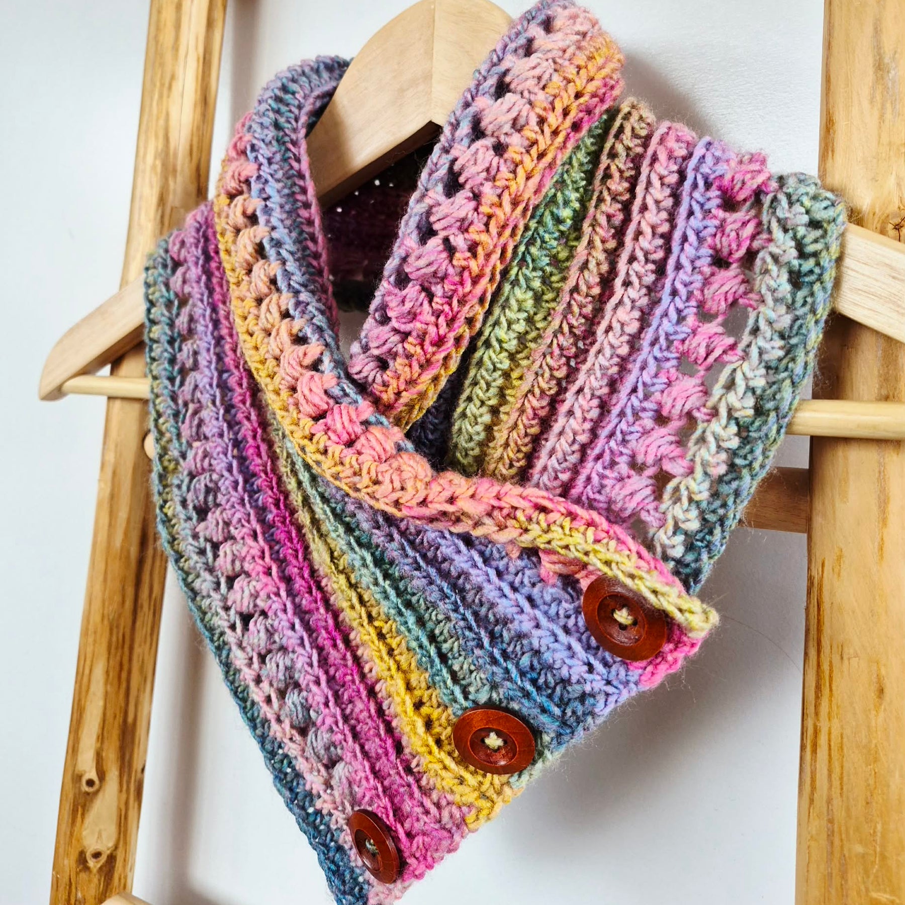 Ladies Neck warmer | Cowl | Scarf | Rainbow | Adult | Vintage | Crochet | Buttoned