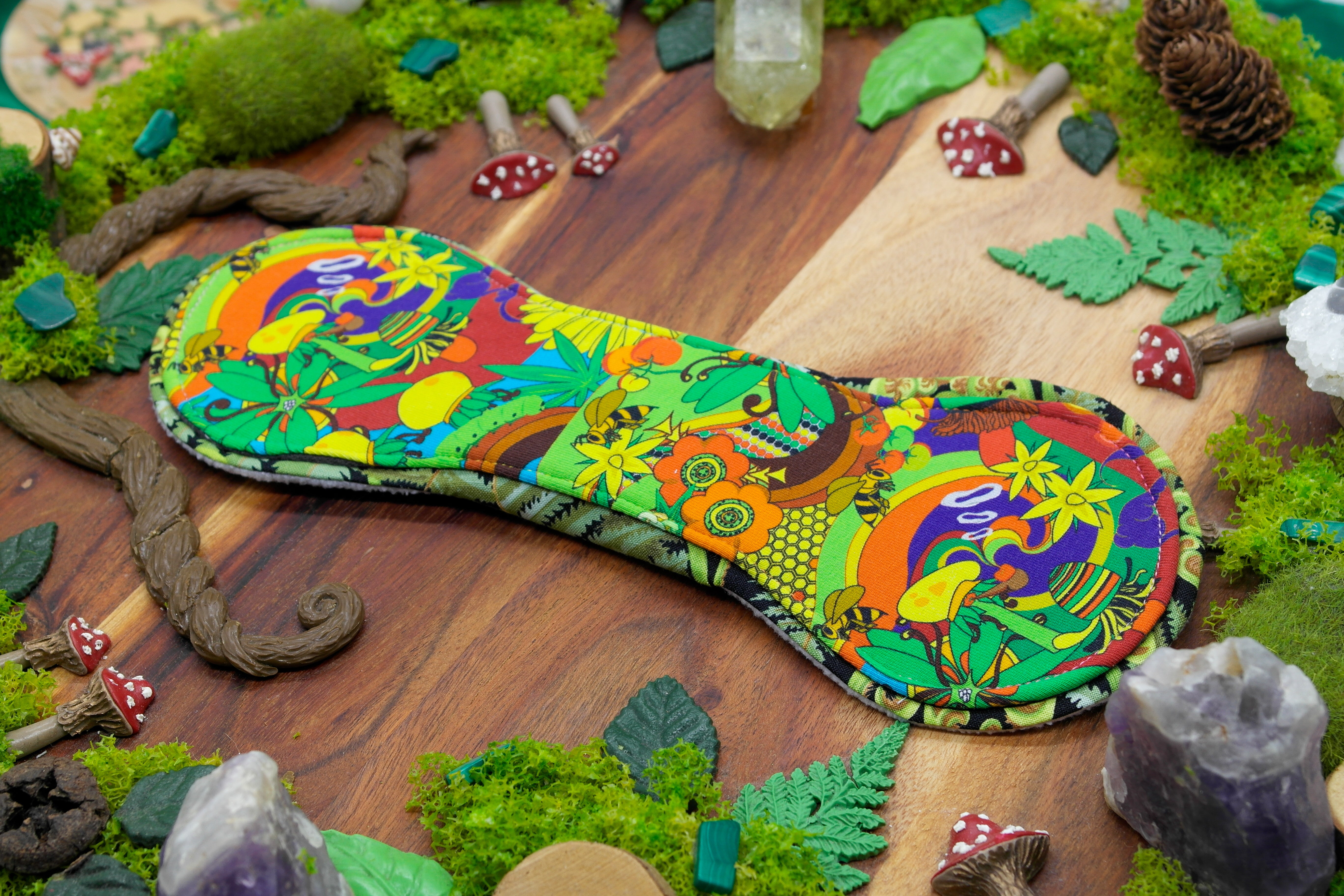 Eco-friendly reusable menstrual cloth pad 10" heavy Moonrise - Green
