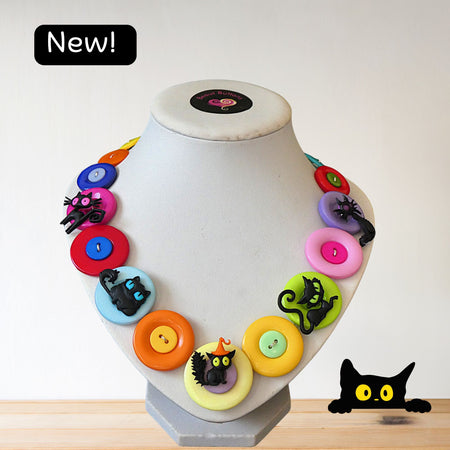 Button necklace - Creepy Cats