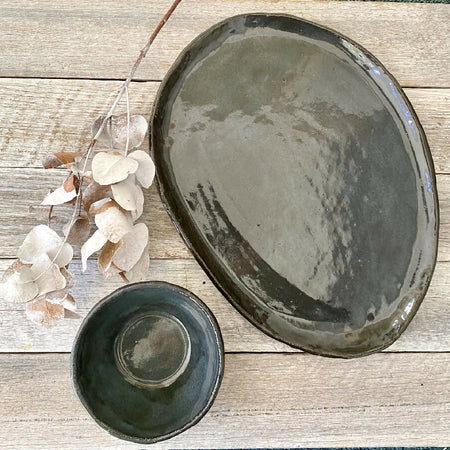 Large Handmade Serving platter & bowl - Rustic creamy white clay - Black/Blue glaze 11-051