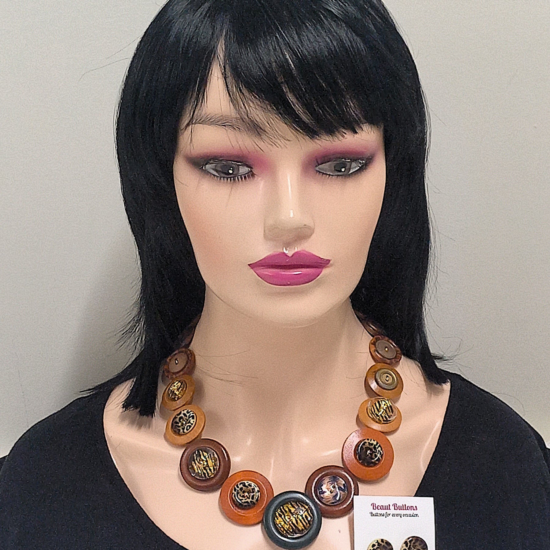 Button necklace and earrings - On Safari