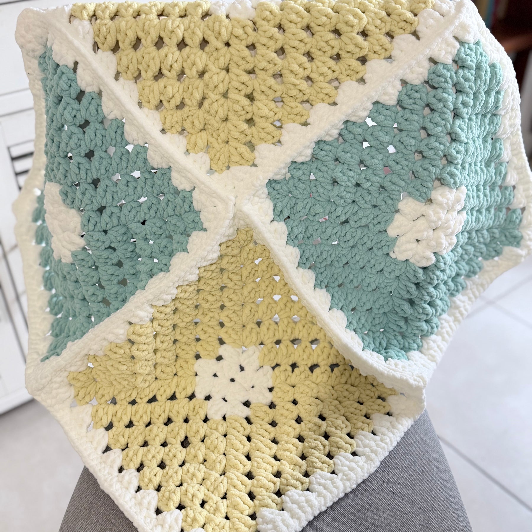 #123 -Lap Size Blanket/Throw Rug