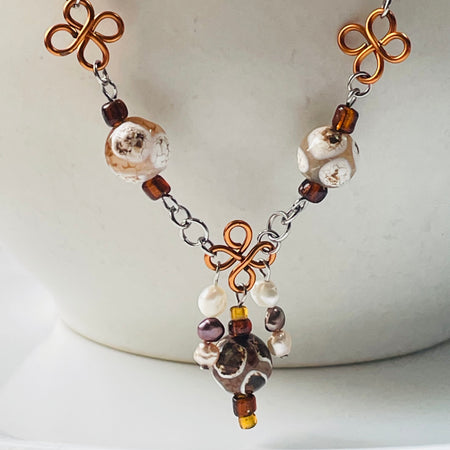 Freshwater Pearls and Spotted Marble Agate Daisy Wire Necklace