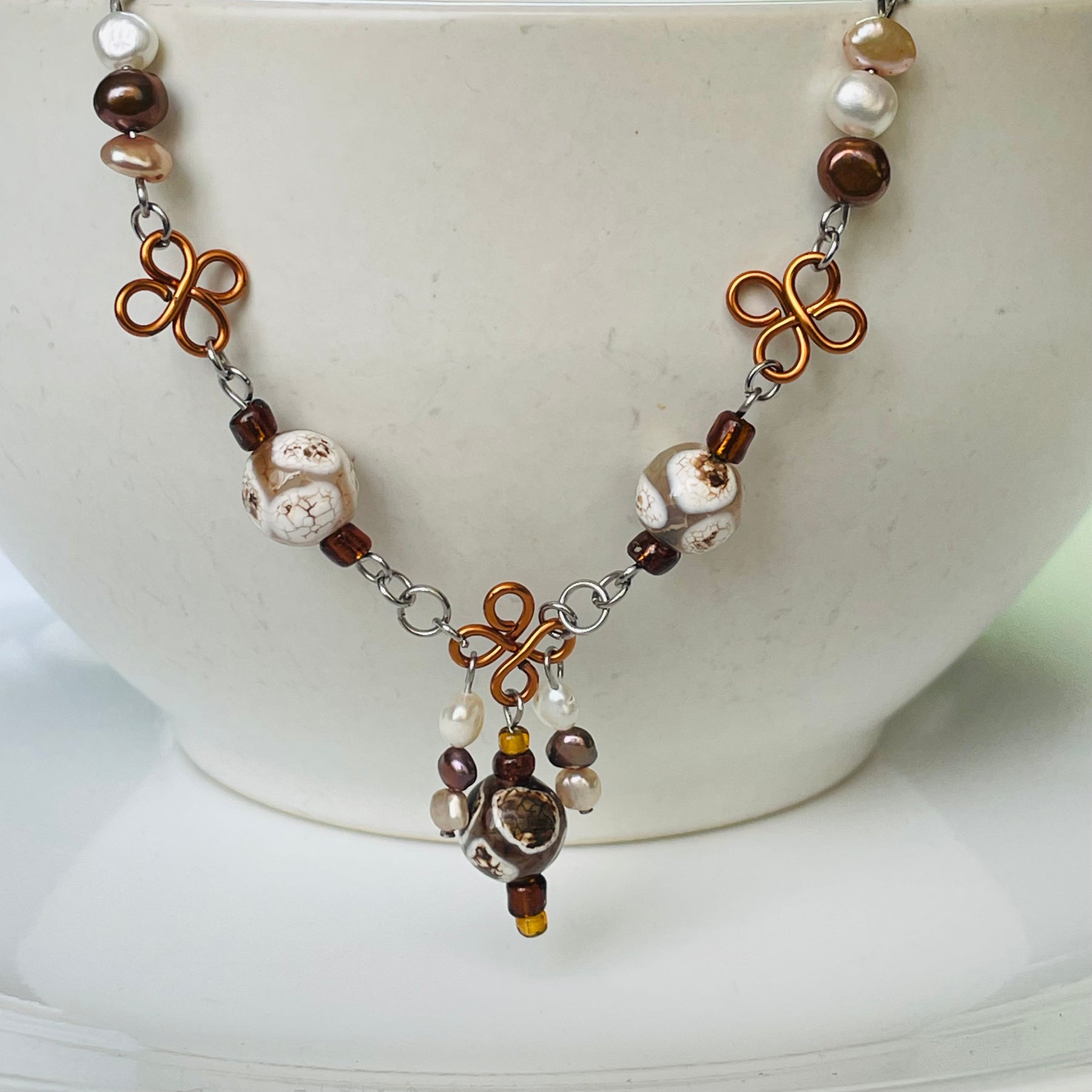 Freshwater Pearls and Spotted Marble Agate Daisy Wire Necklace