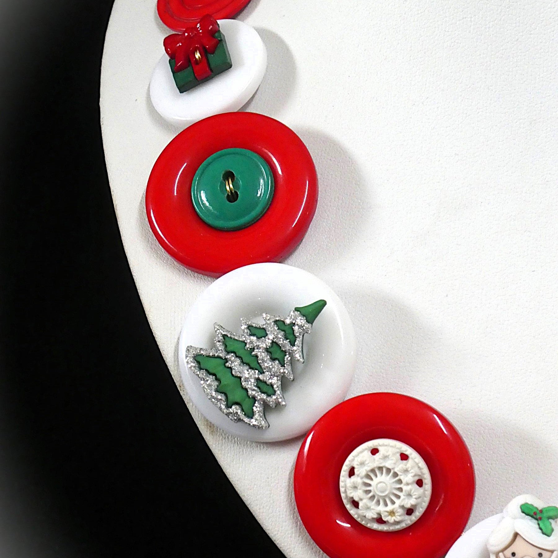 Mrs Christmas button necklace