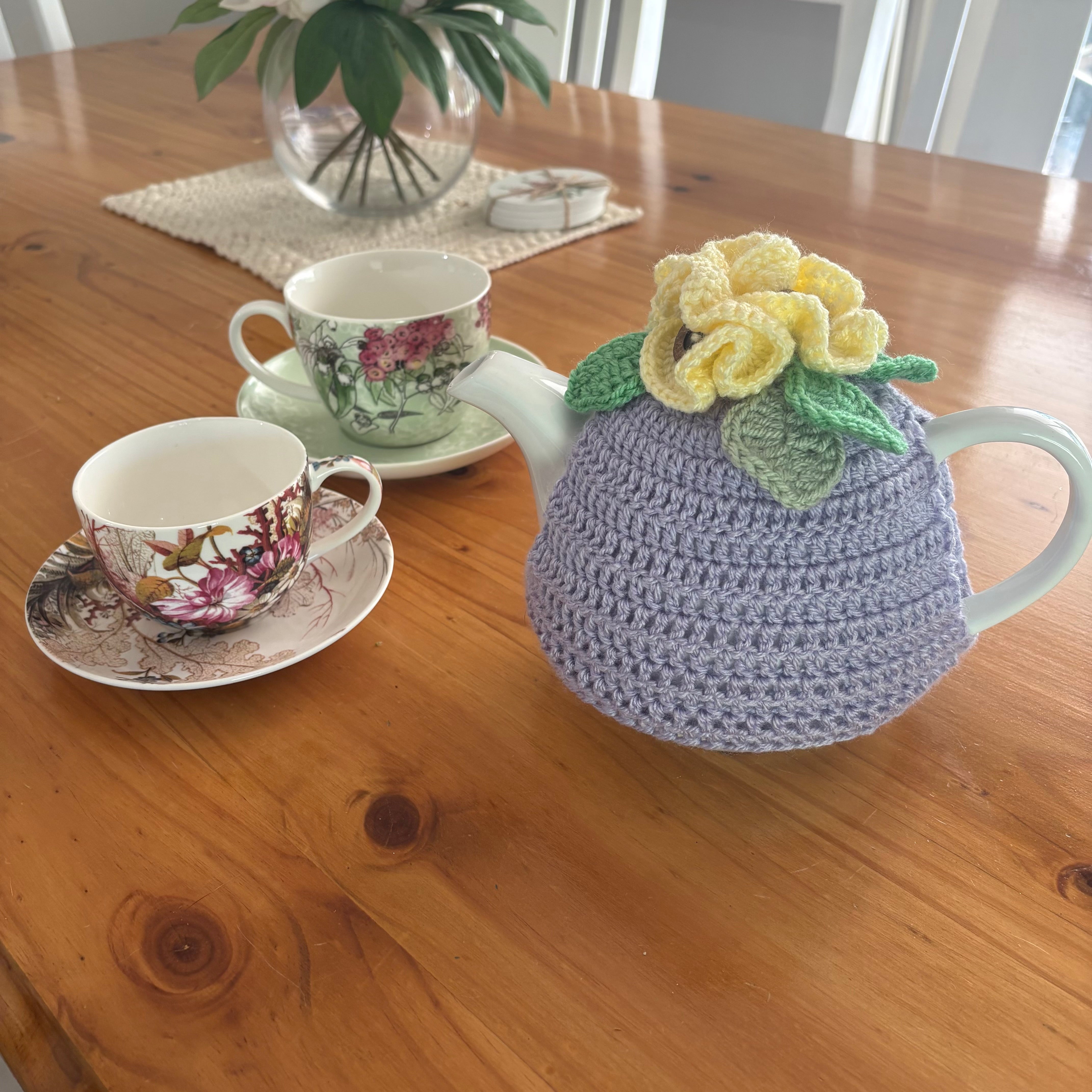 Pretty pansy tea cosy