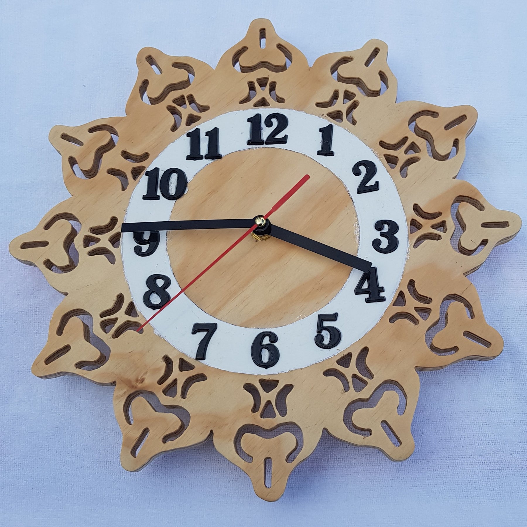 Clock 2: A gift that the whole family will enjoy.
