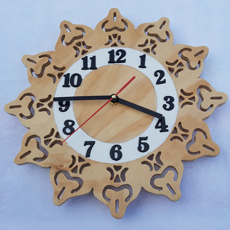 Clock 2: A gift that the whole family will enjoy.
