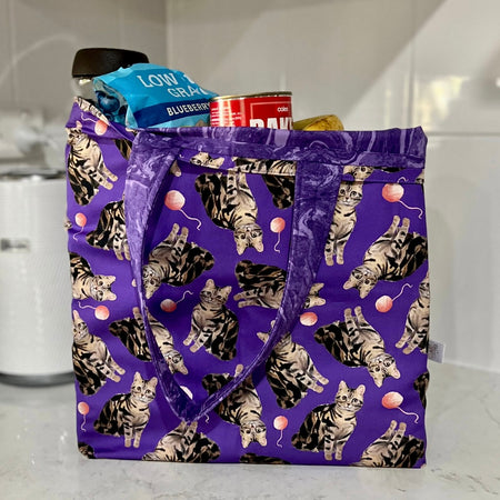 Grocery Tote ... Tabby cat ... lined with storage bag