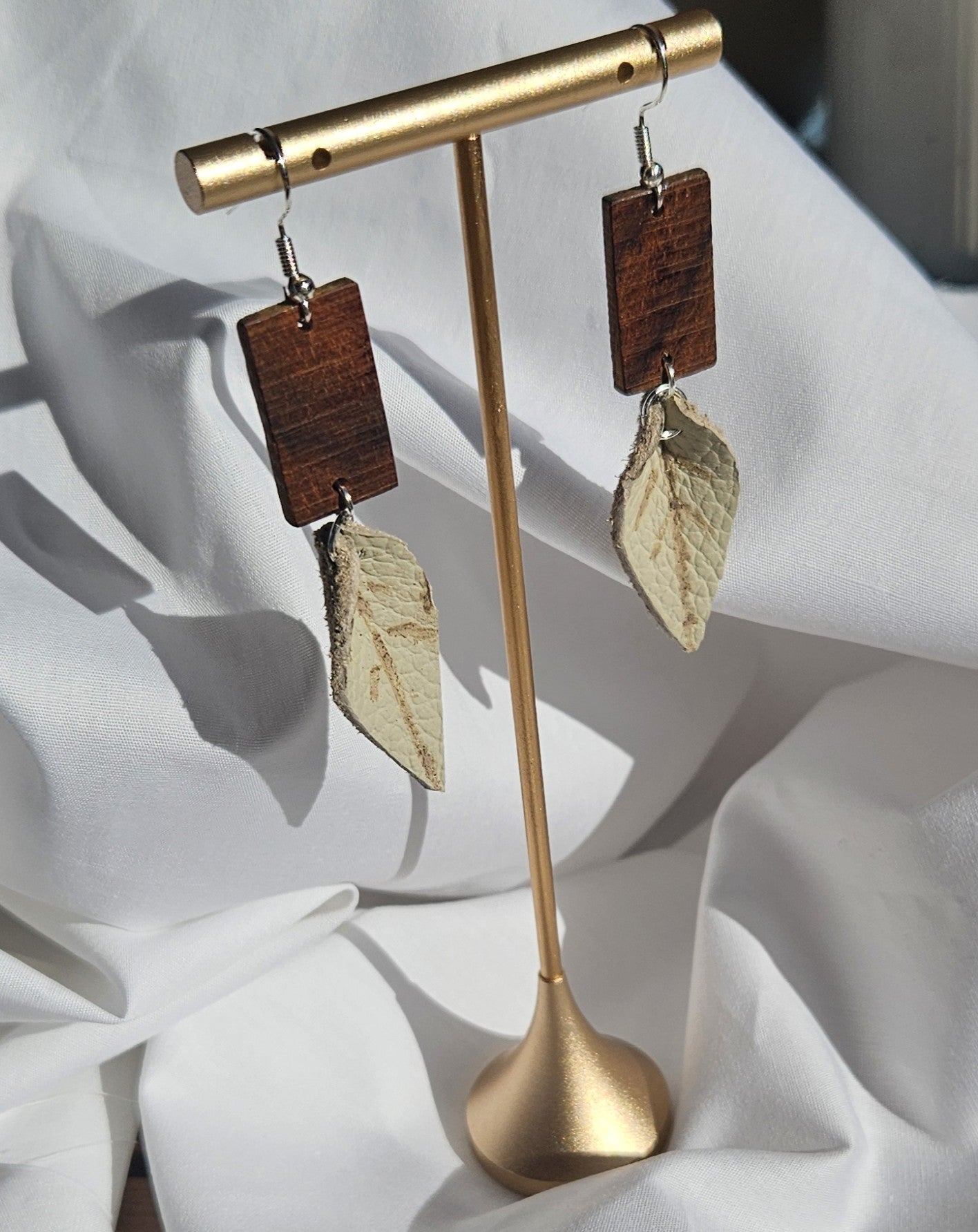 (Copy) Handmade Timber and Leather Leave Earrings 🌿