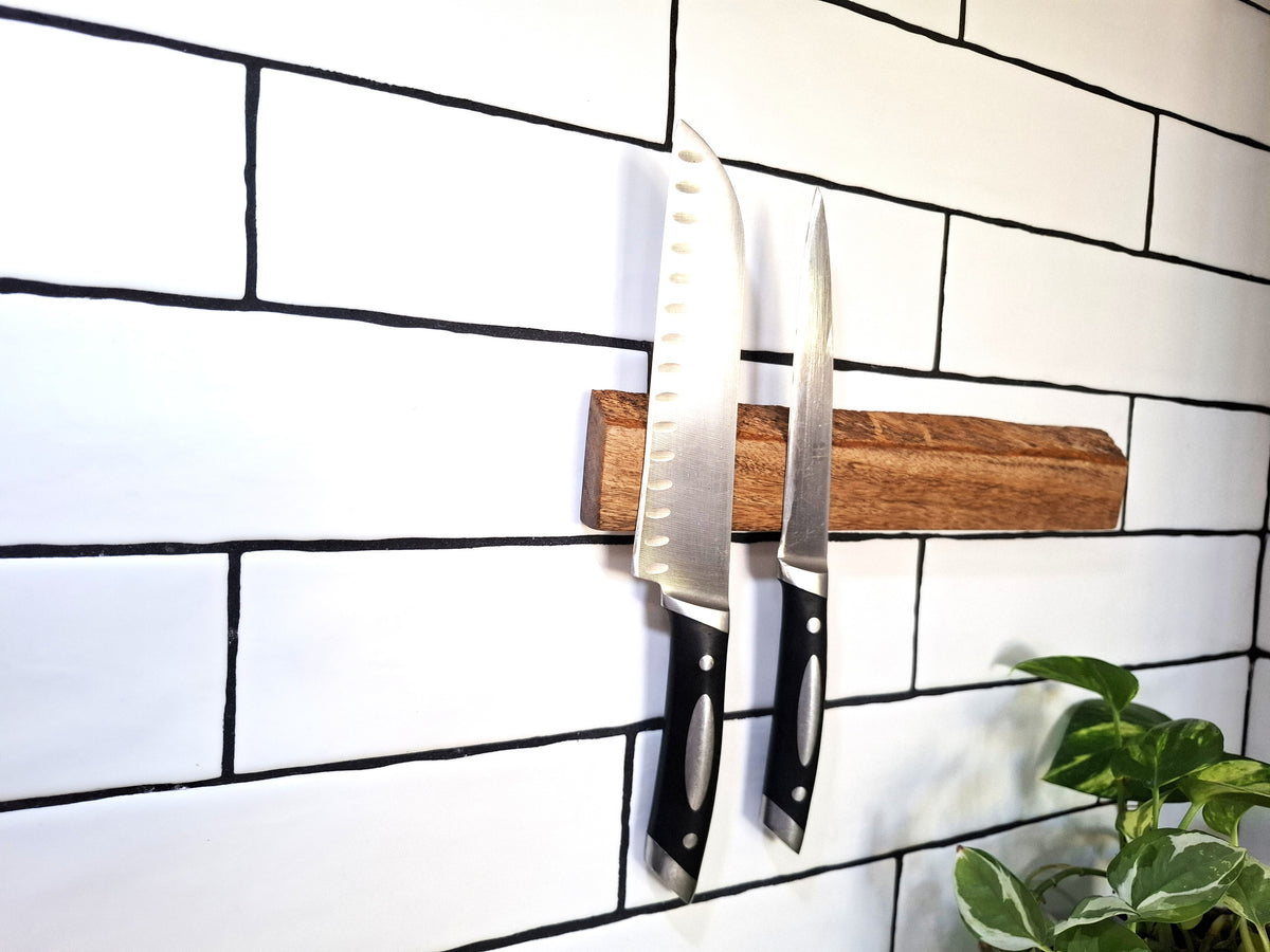 Handmade Wooden Magnetic Knife Holder: Wall-Mounted Kitchen Rack