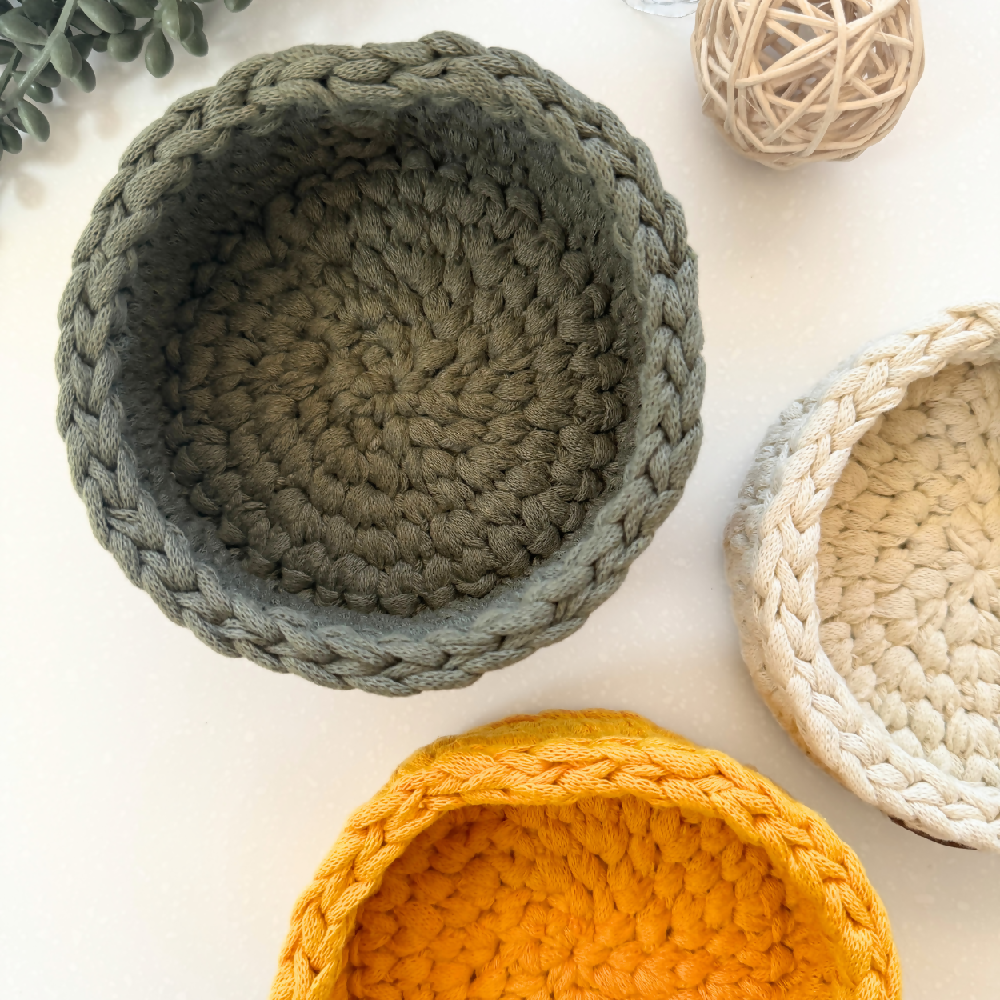 Handmade-basket-recycled-yarn-khaki-green-mini (7)