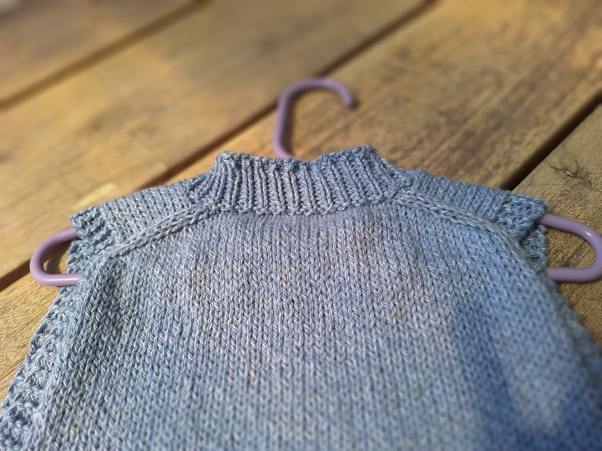 Handknitted Child's Between Seasons Vest Sz 4-6 Yrs