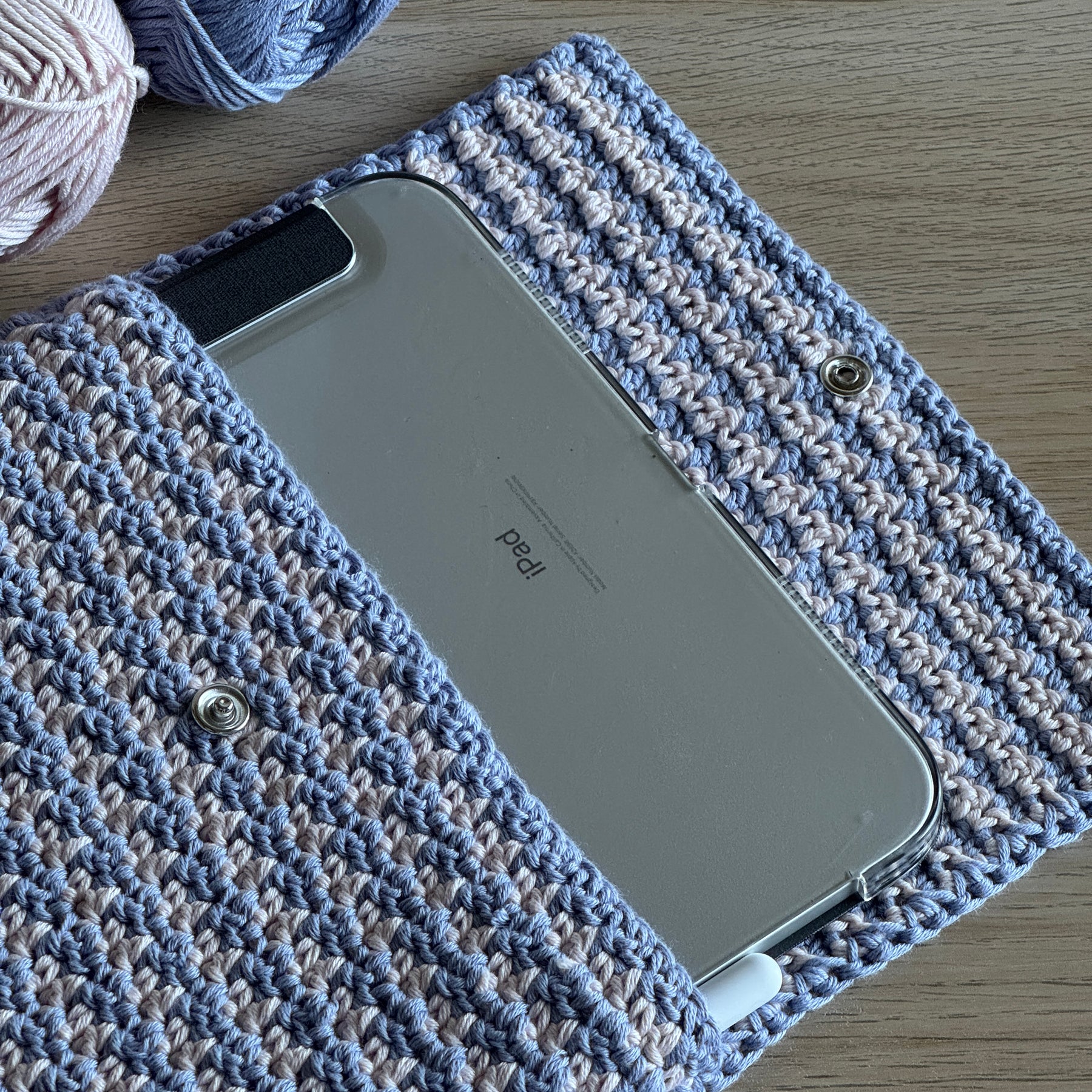 iPad Sleeve | Handmade Croceht Tech Accessary | Houndstooth Carat Ver. Cotton Yarn
