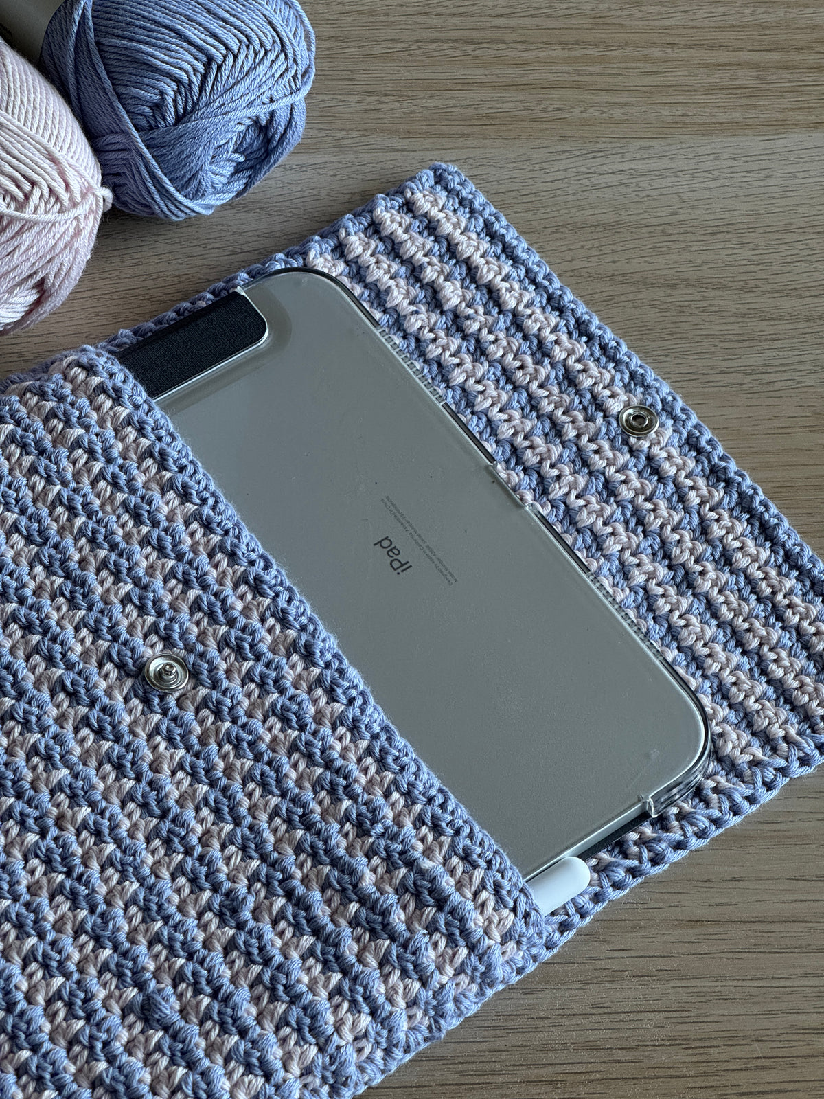 iPad Sleeve | Handmade Croceht Tech Accessary | Houndstooth Carat Ver. Cotton Yarn