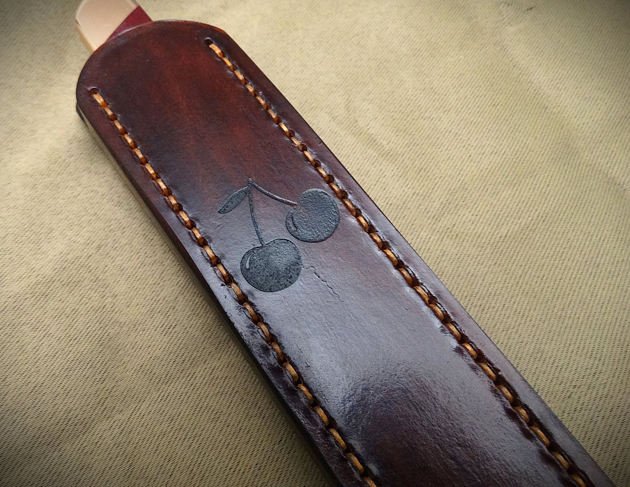 Tanto fixed blade knife art leather wood