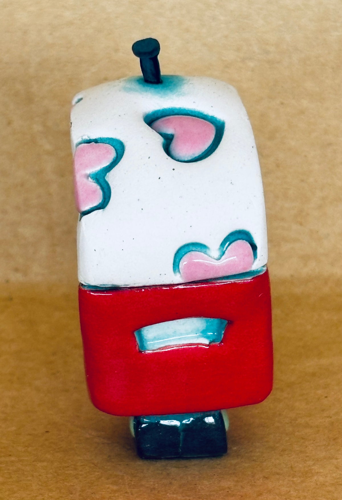 Small Retro Collectable Ceramic Caravan 14