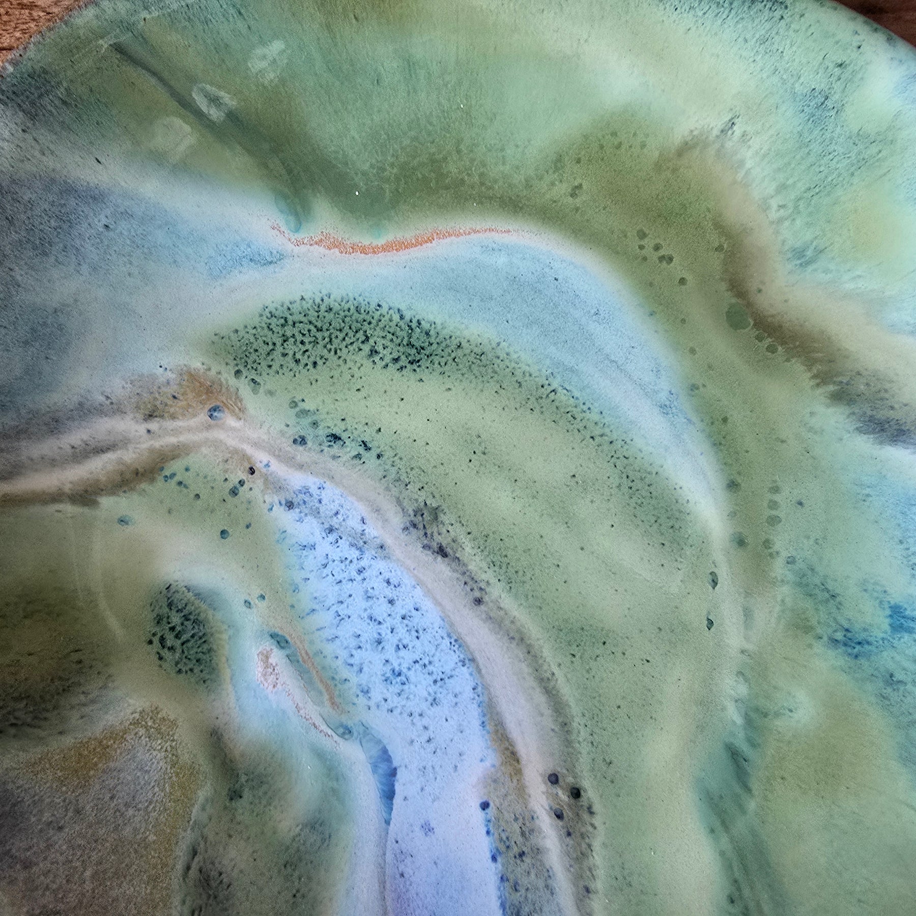 Swirling greens plate