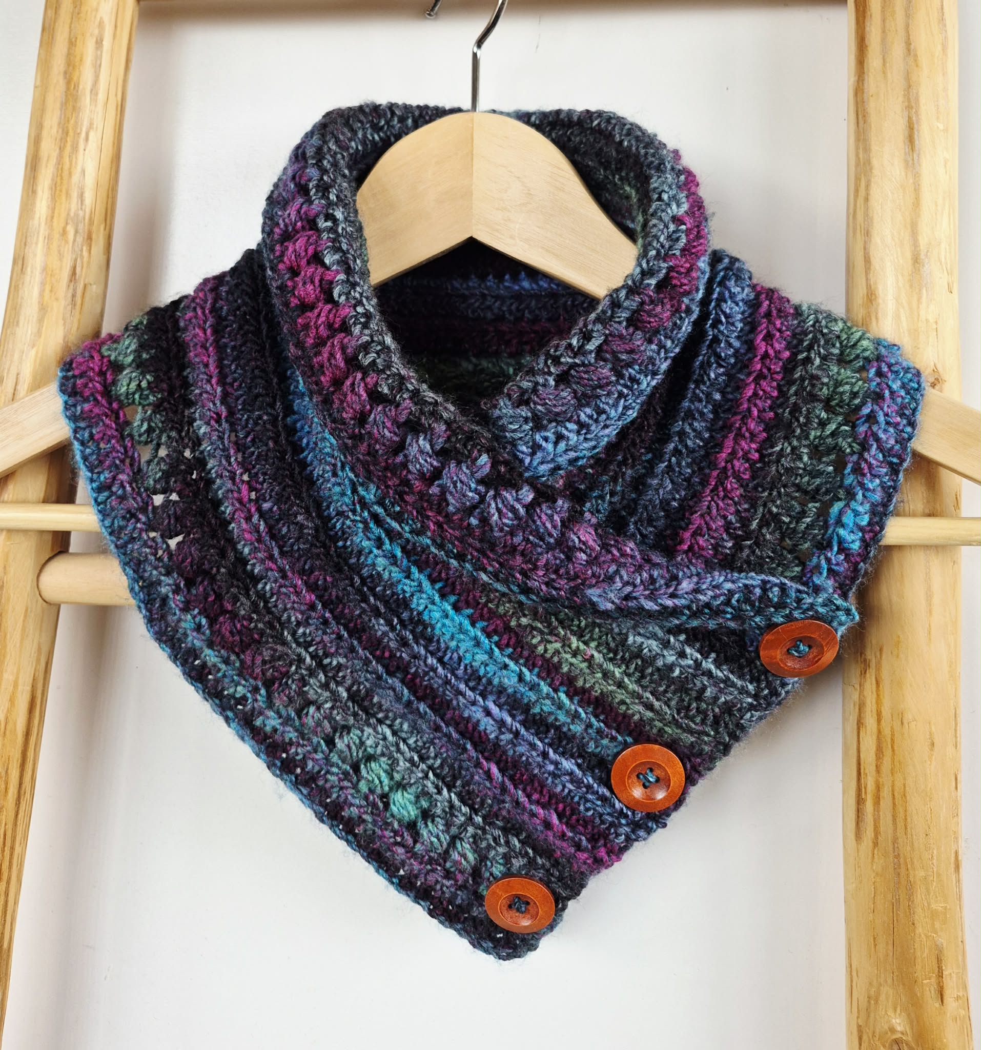 Ladies Neck warmer | Cowl | Scarf | Purple Aqua | Adult | Vintage | Crochet | Buttoned