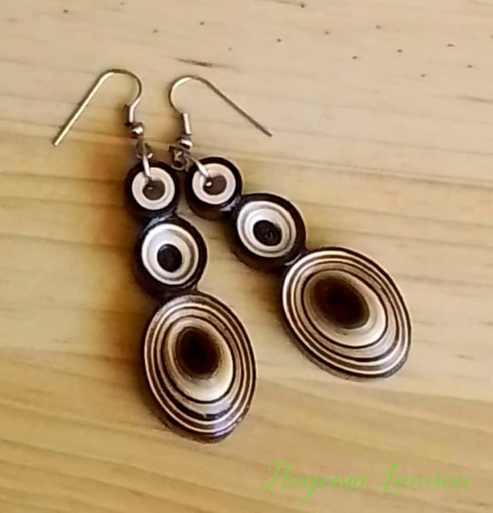 Earrings quilled in Ombre Brown Circles