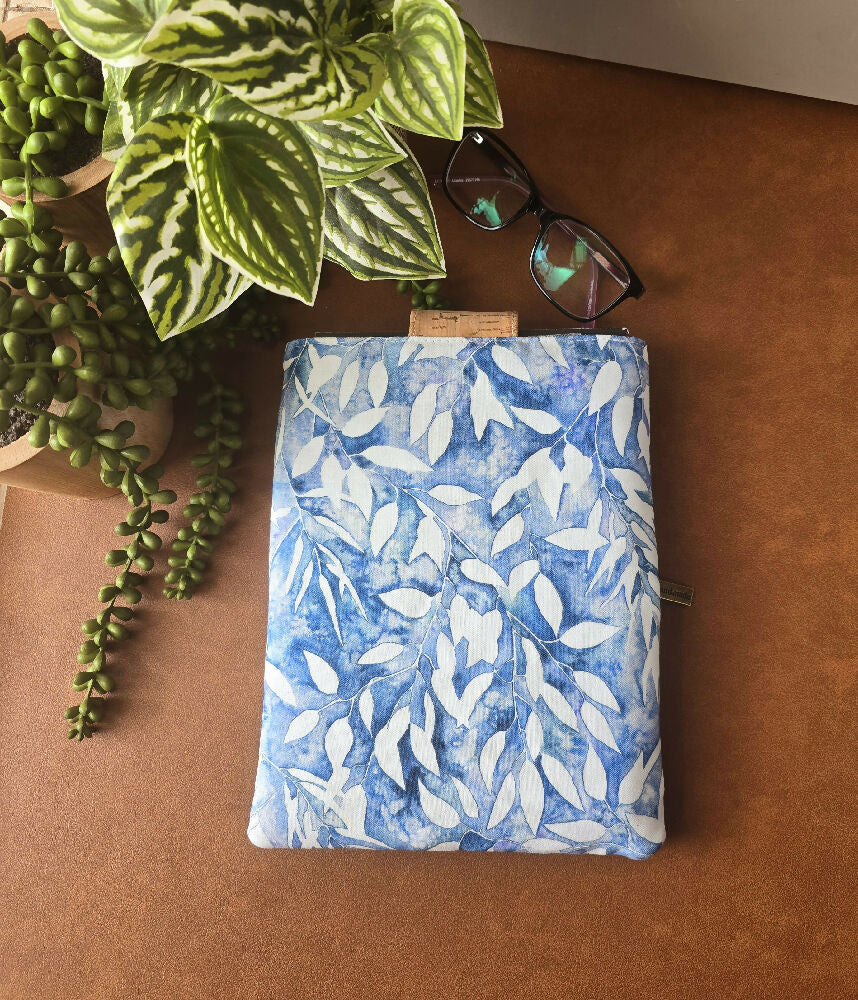 Book sleeve, leaves in blue & white. Book bag for travel with a book.