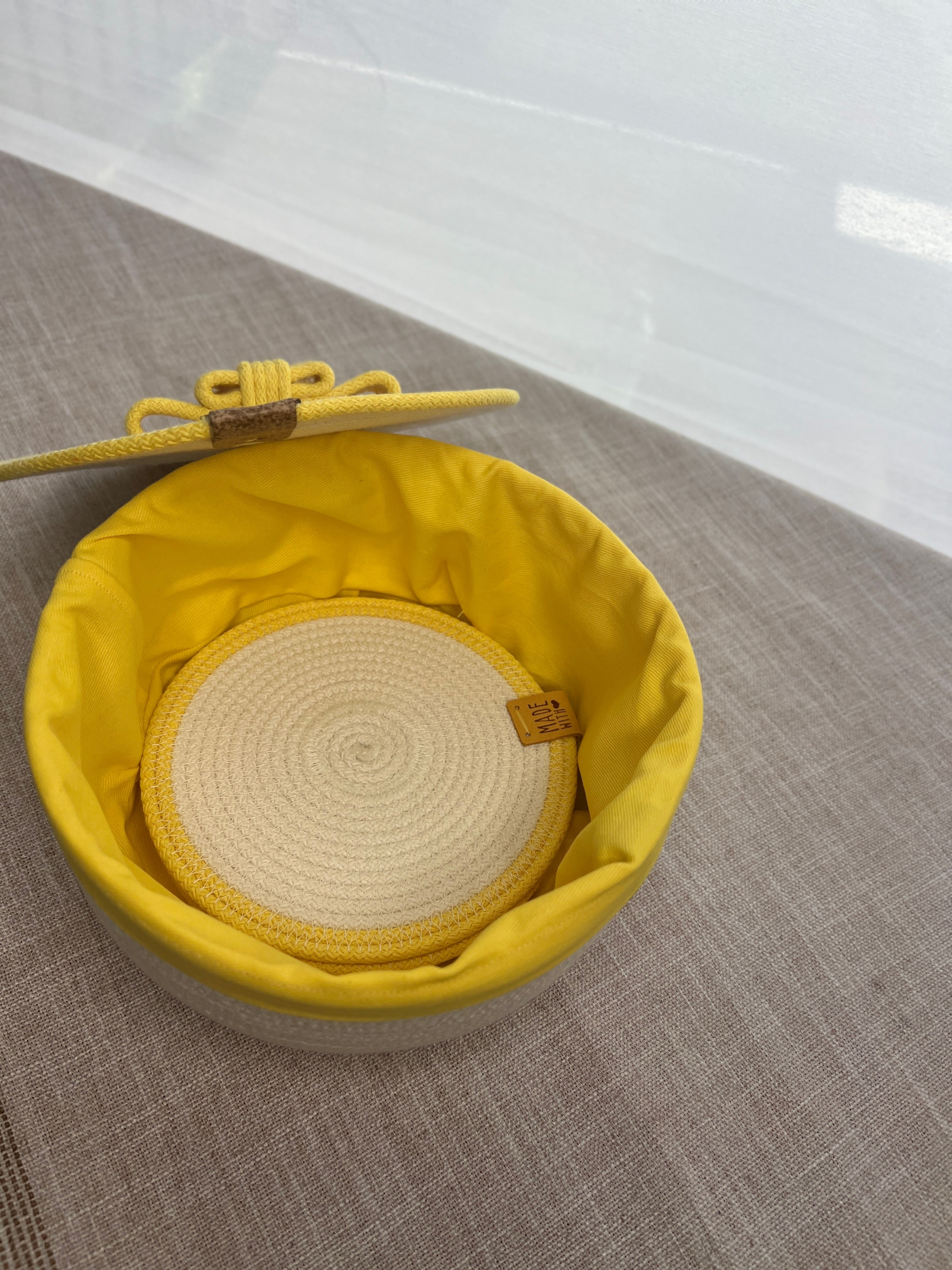 Sunny Yellow Table Set
