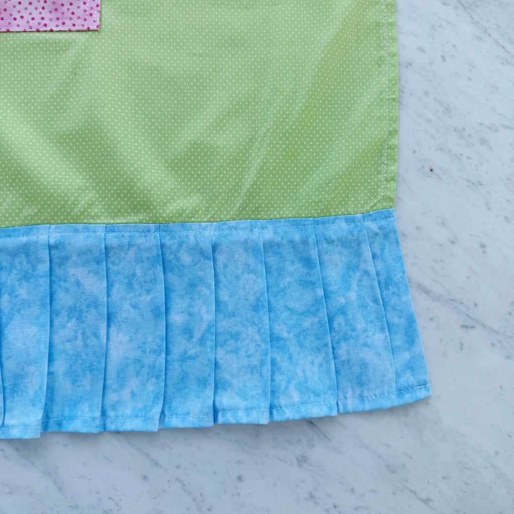 Retro caravan pinafore ladies apron with pocket.