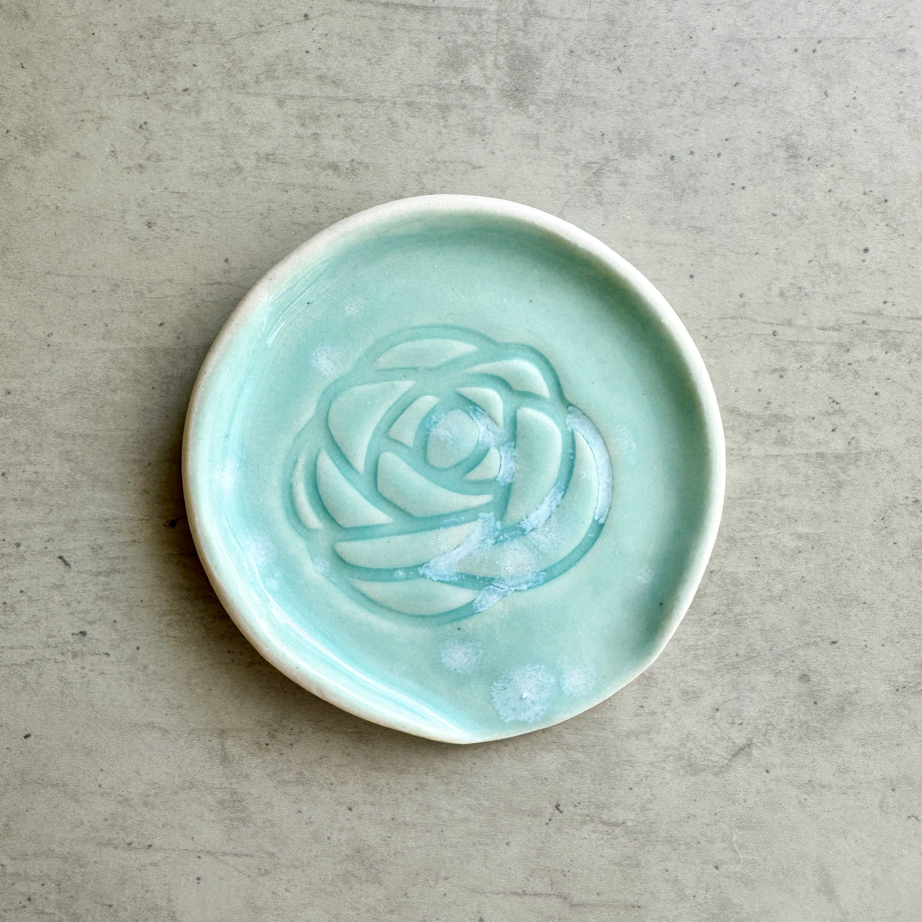 'BEST TEAS' TEASPOON RESTS I White & Speckled Clay