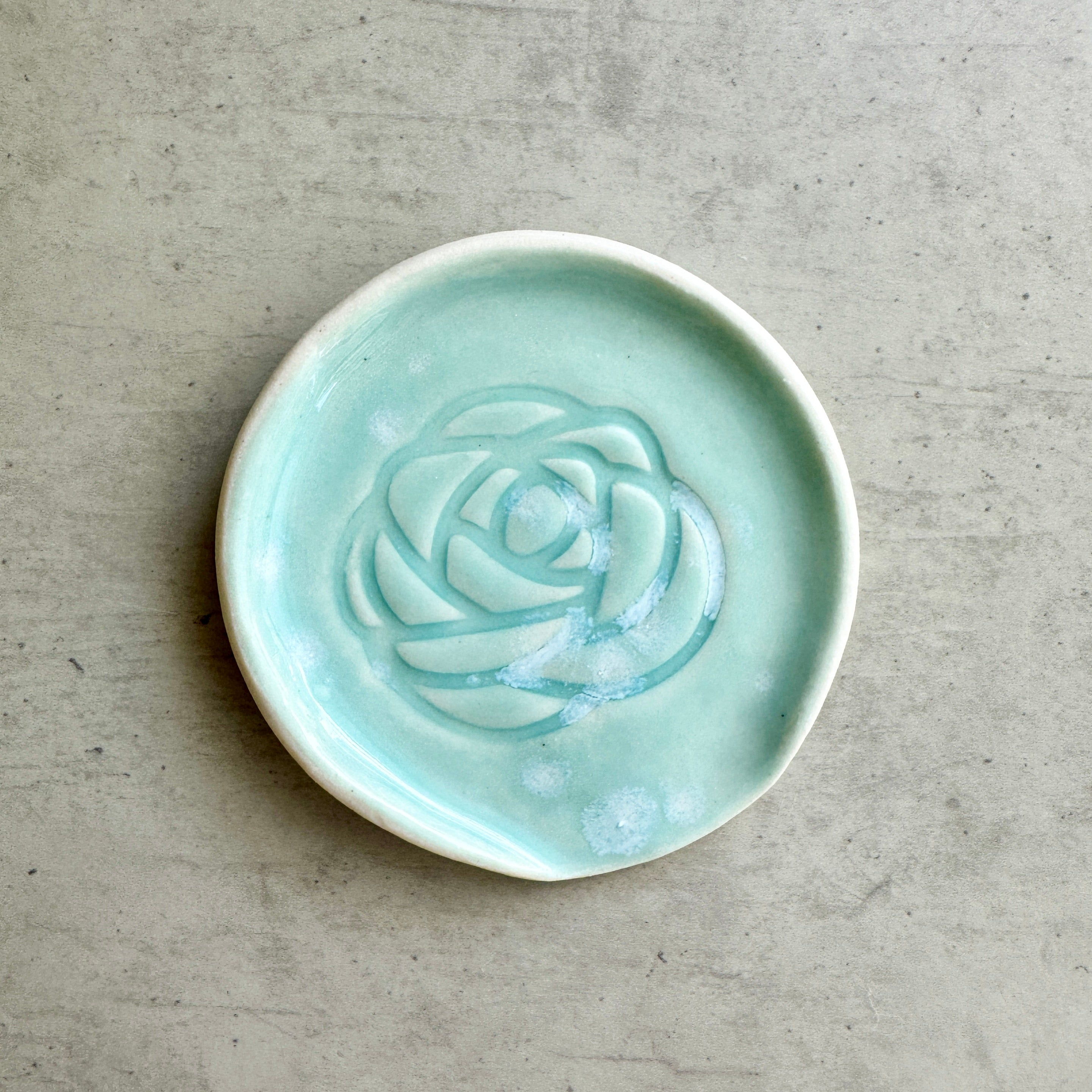 'BEST TEAS' TEASPOON RESTS I White & Speckled Clay