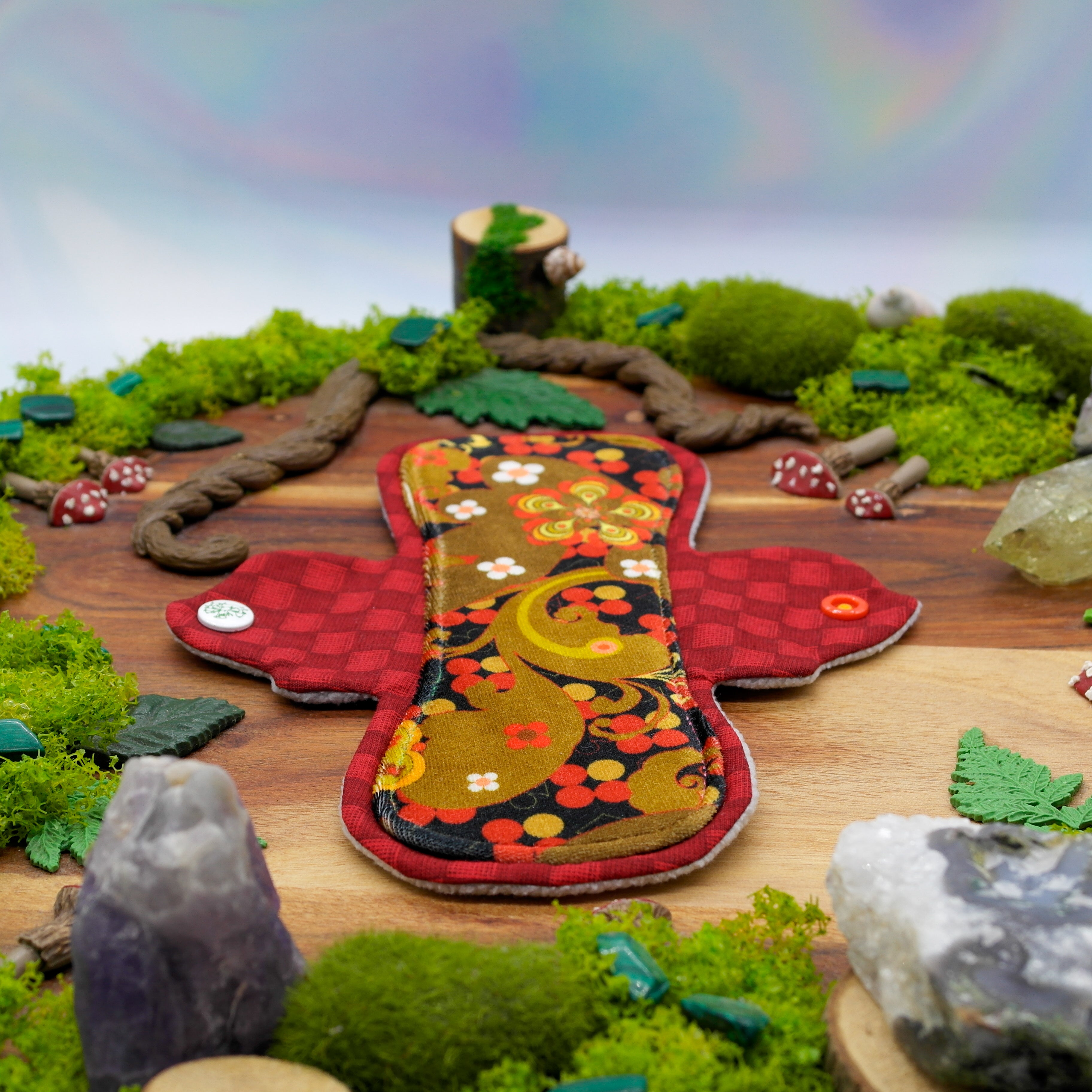 Menstrual reusable cloth pad 8" Heavy (Flutter) - red royale