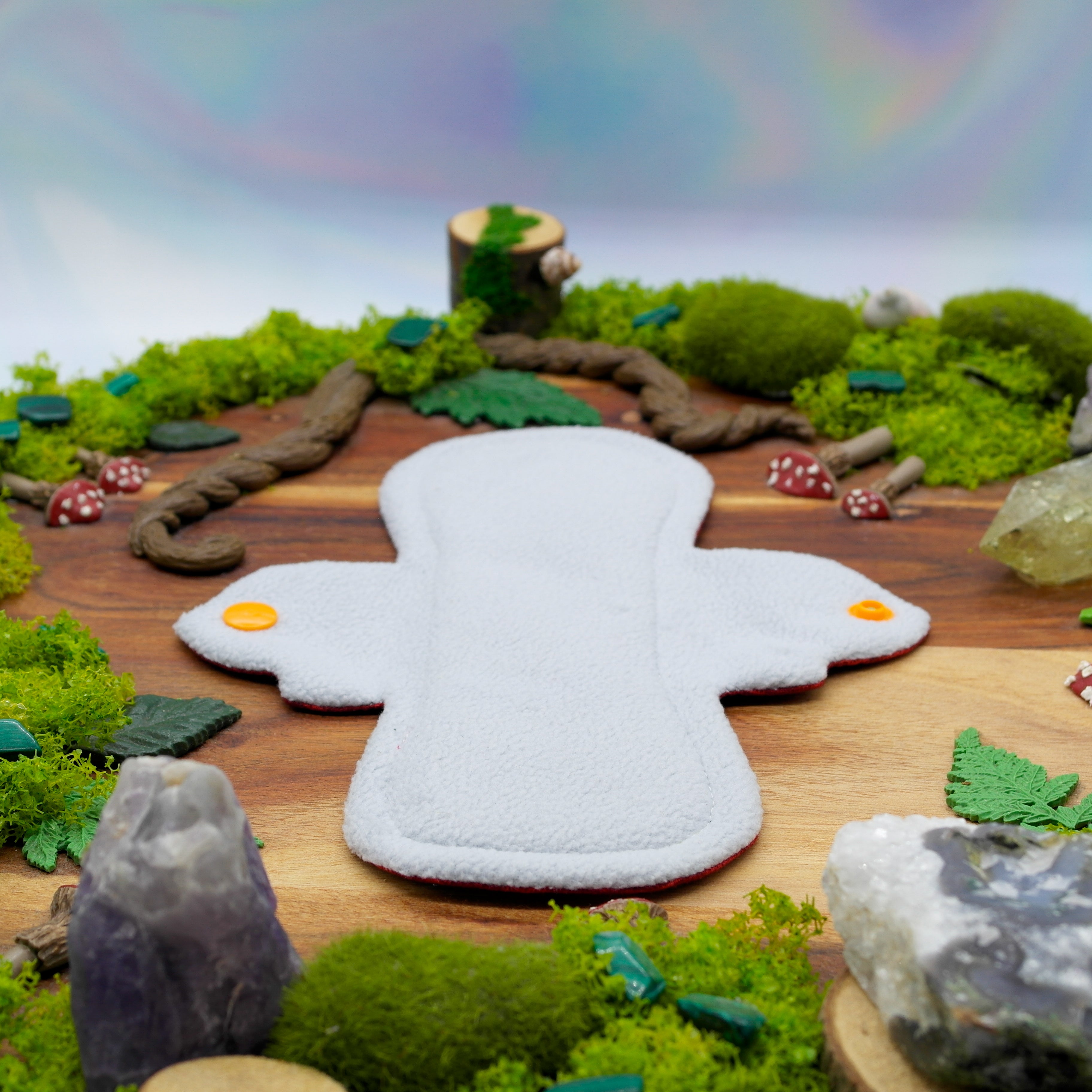 Menstrual reusable cloth pad 8" Heavy (Flutter) - red royale