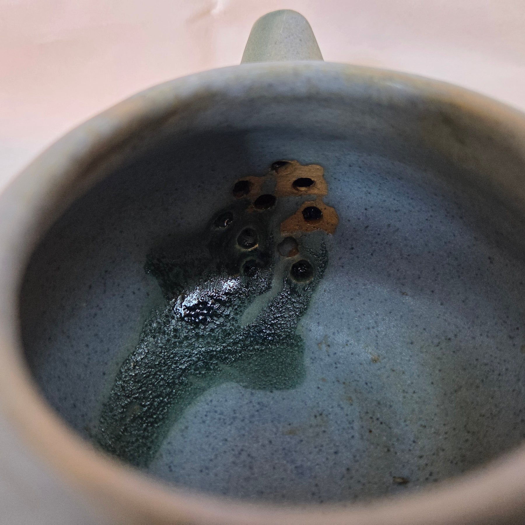 Ceramic Tea pot. 1-2 cup size. Fully glazed with lid