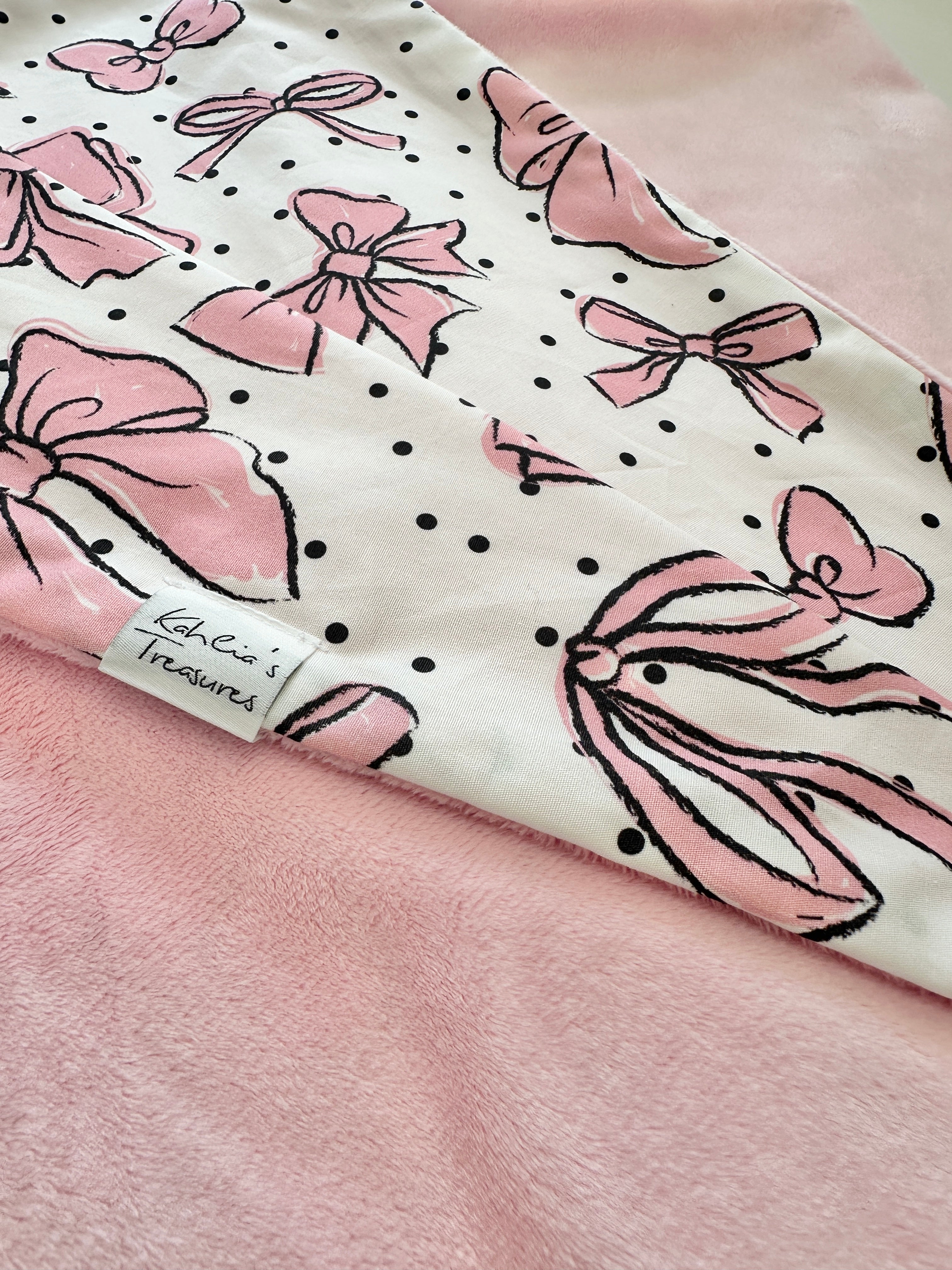 Pink bows Snuggie blanket