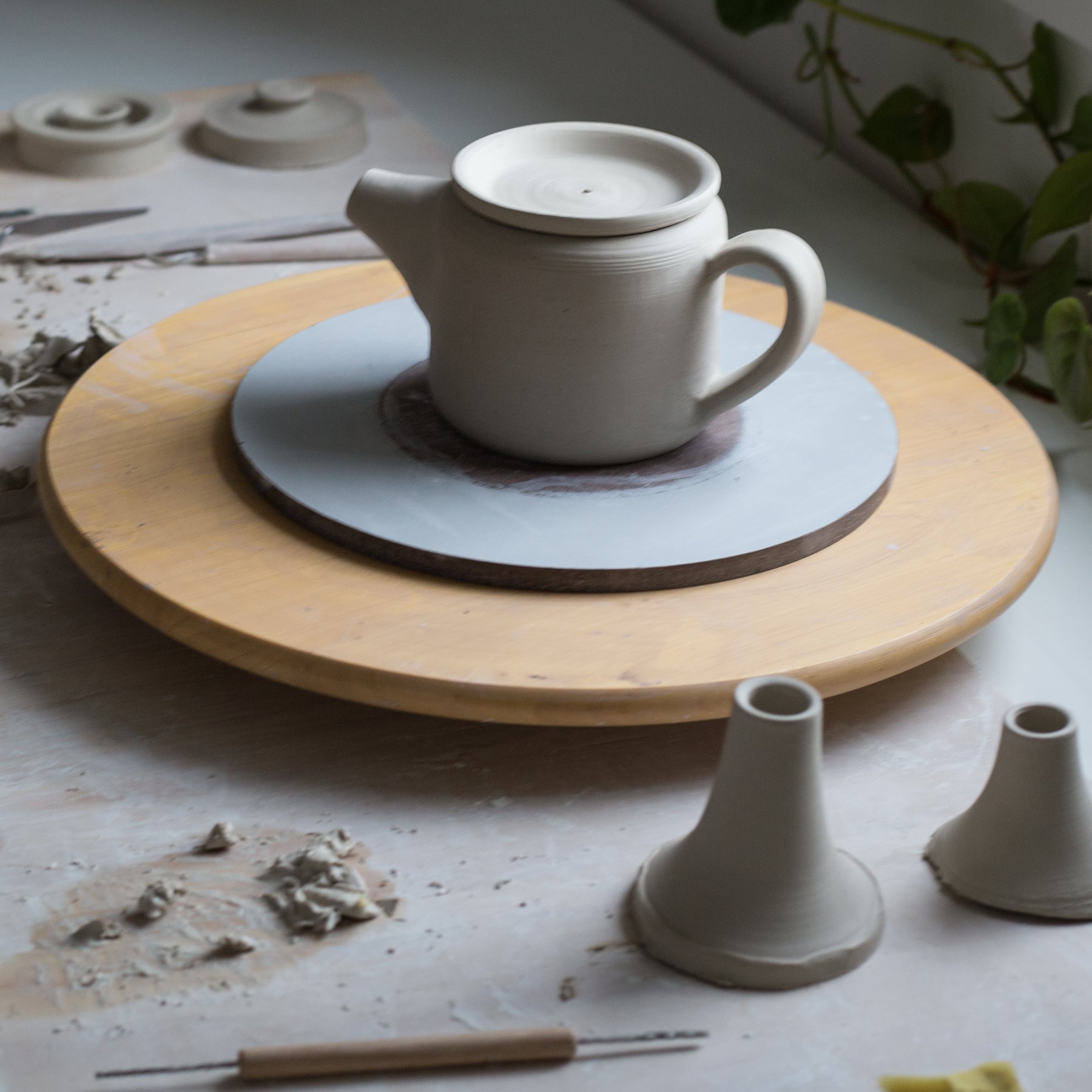 Sunkissed Tea Pot