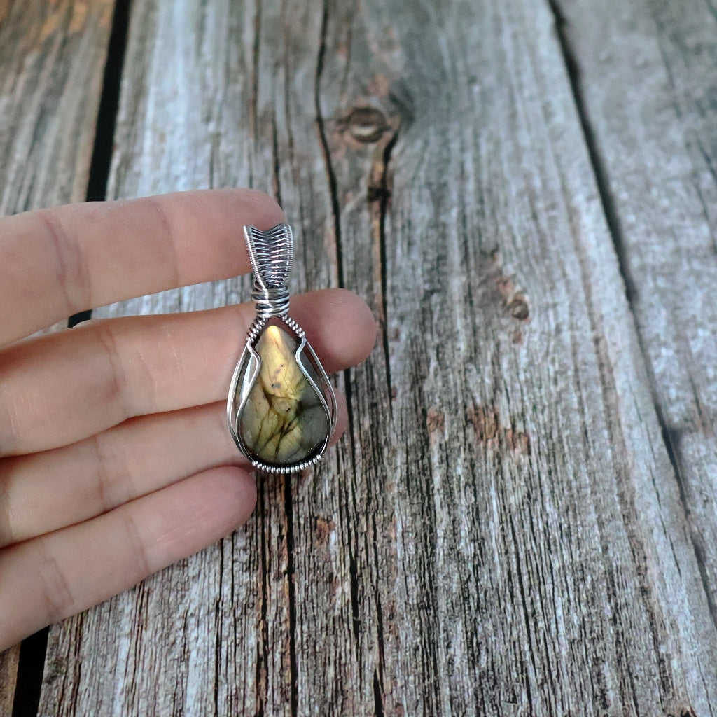 Sterling Silver Labradorite Pendant ~ Talisman of Magick