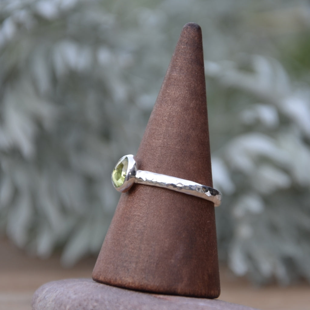 Peridot Hammered Silver Ring UK Size M