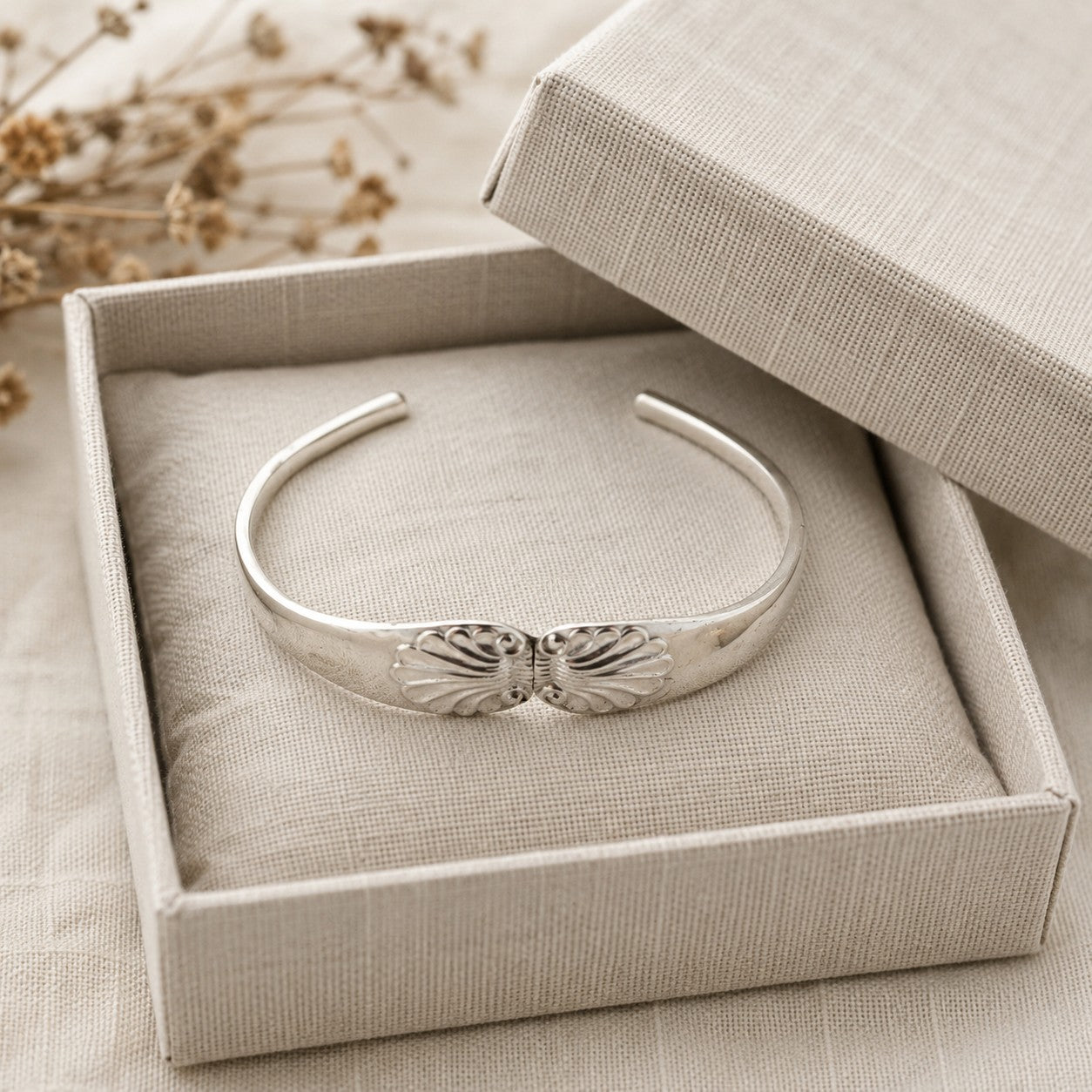 Sterling Silver Vintage Spoon Cuff Bracelet – 1905 Shell Pattern