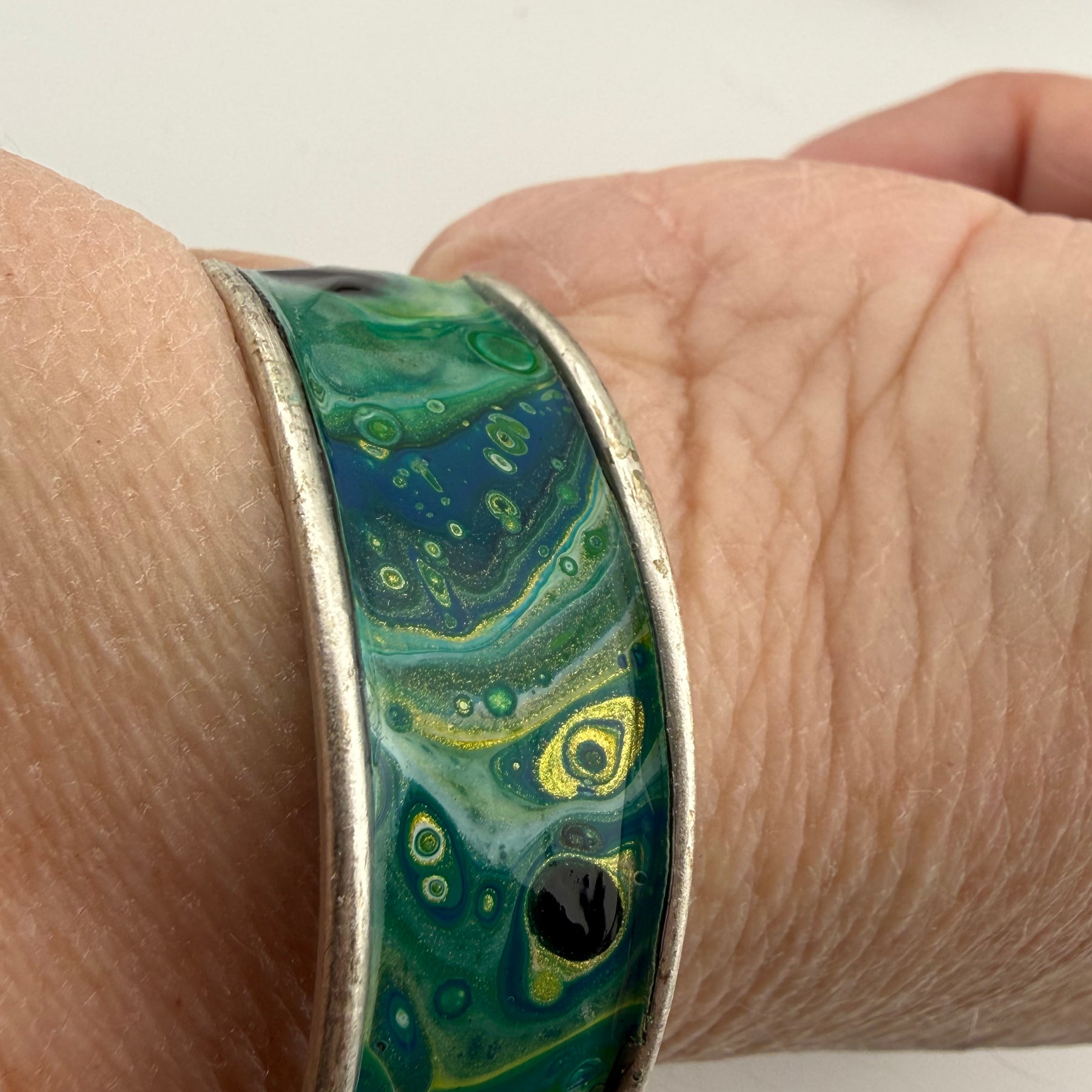Handmade Acrylic Cell Art Bracelet & Earring Set.