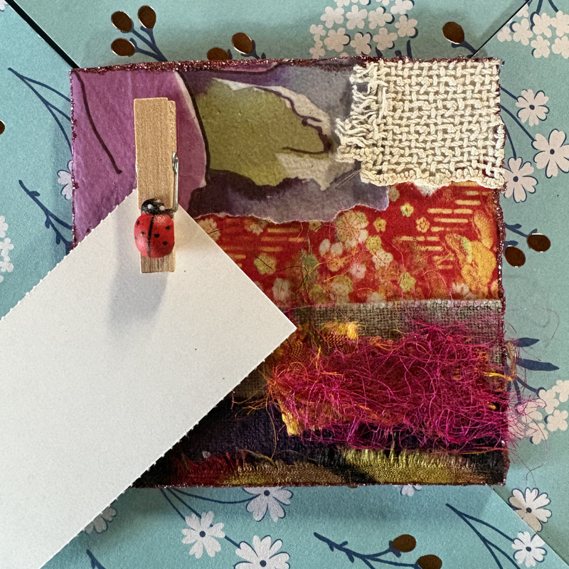 Fridge art magnet in purple tones
