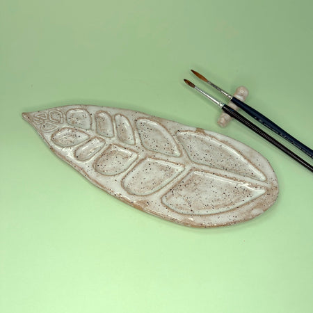 Ceramic paint palette – leaf design