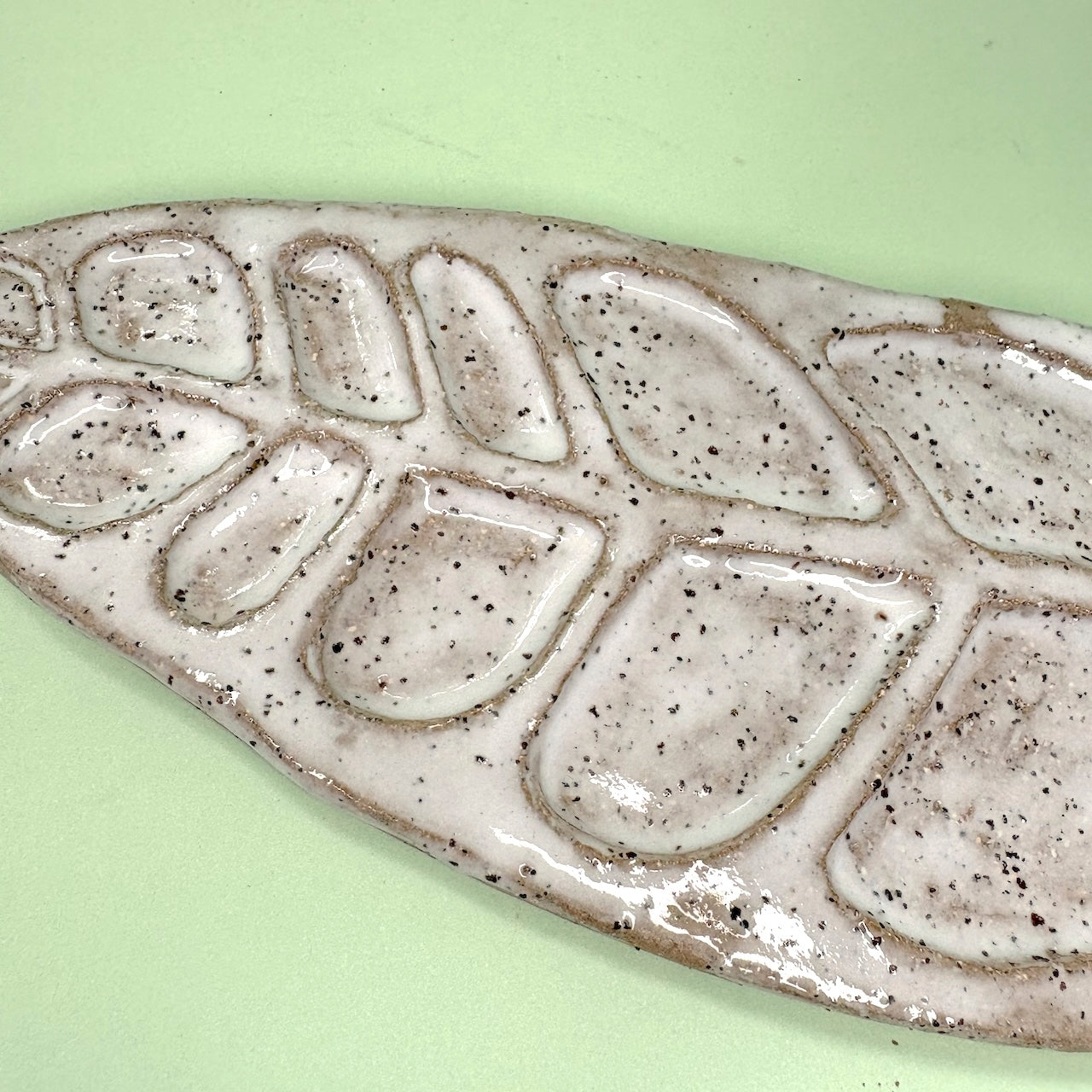 Ceramic paint palette – leaf design