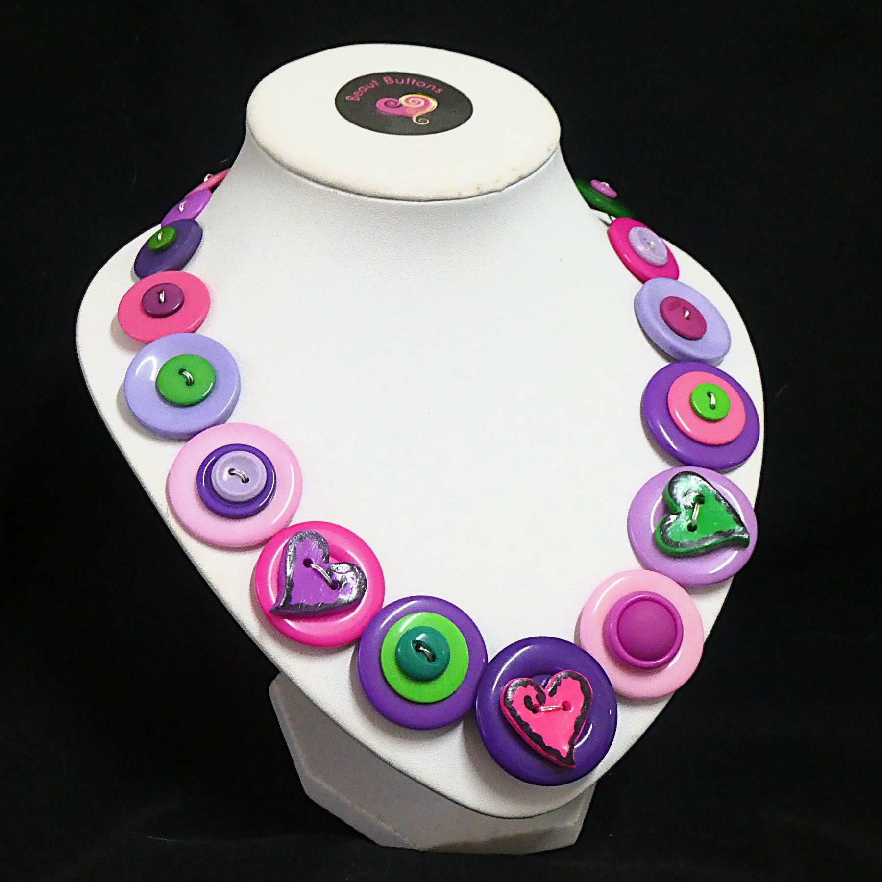Button necklace - Queen of Hearts