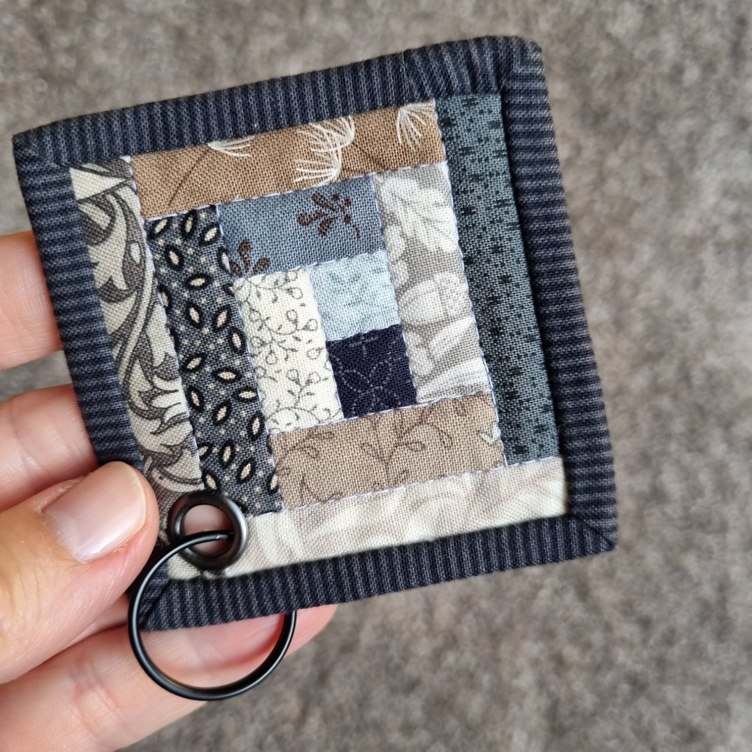 Patchwork Quilted Log Cabin Keyring 3