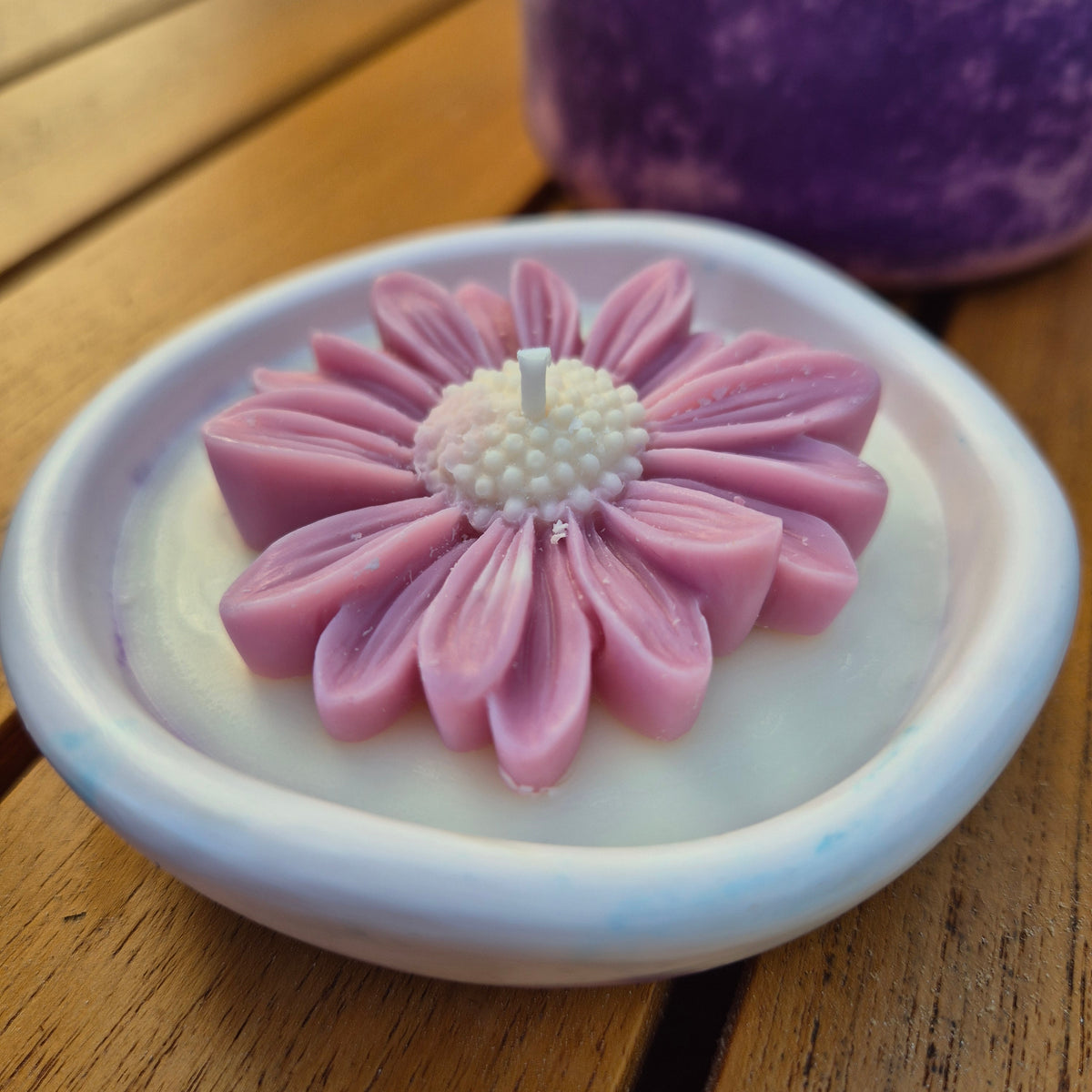 Small organic shape concrete bowl candle with sandalwood