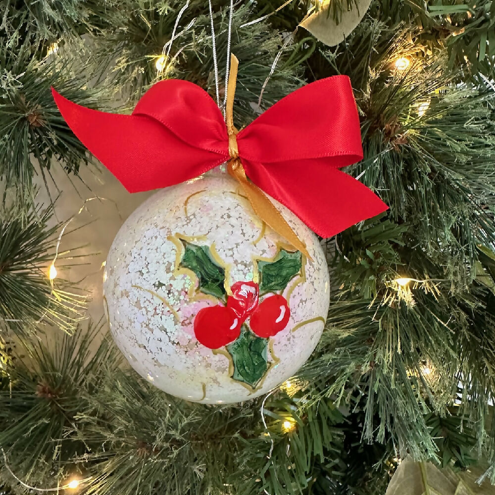 glass-christmas-bauble-white-holly red bow