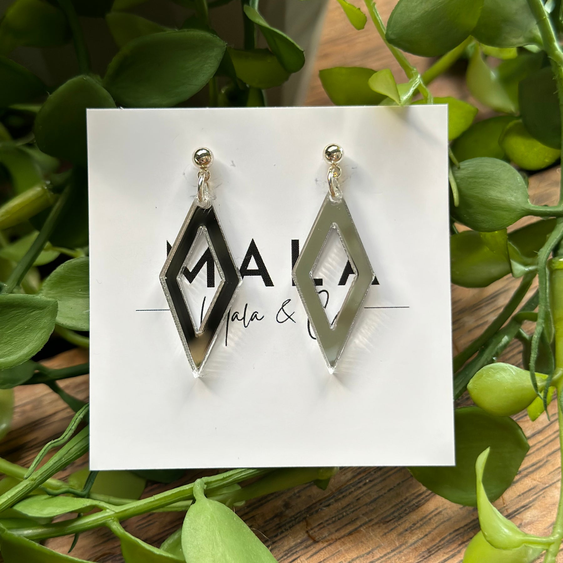 Nina Dangles