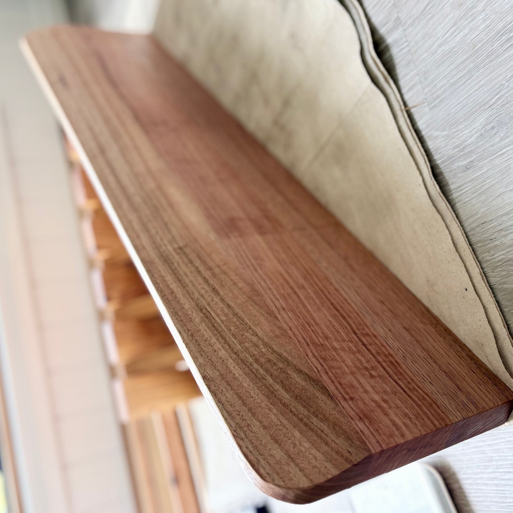 Tasmanian oak Floating shelf 900mm